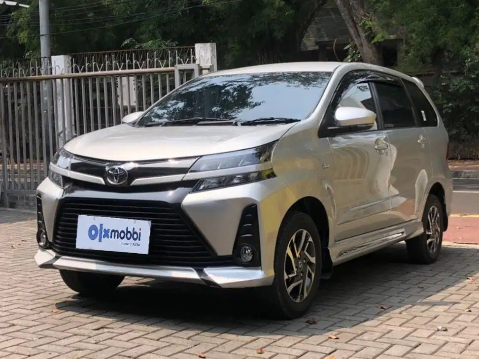 TDP 9,JT Toyota Avanza 1.5 Veloz Bensin-AT Silver 2020