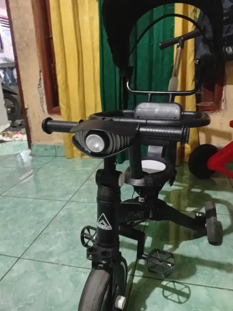 Sepeda anak merek AVIATOR