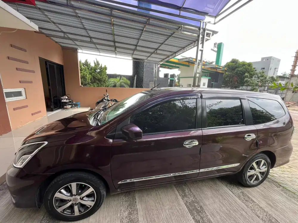 Nissan Grand livina 2017 Bensin