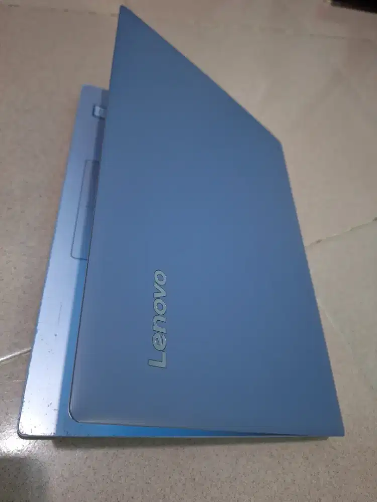 Bismillah dijual laptop lenovo slim core i3 ram 8gb siap pakai