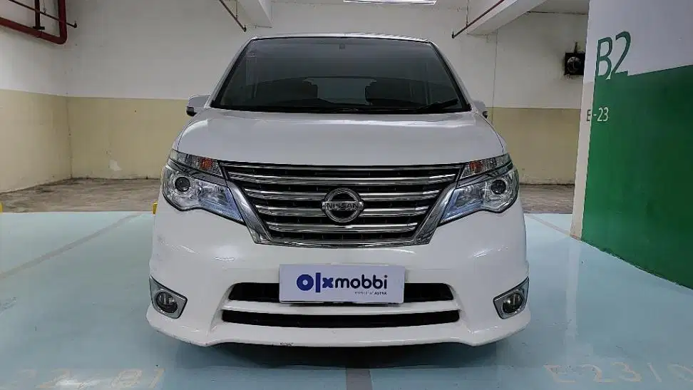 TDP 8,JT Nissan Serena 2.0 Highway Star Bensin-AT Putih 2016