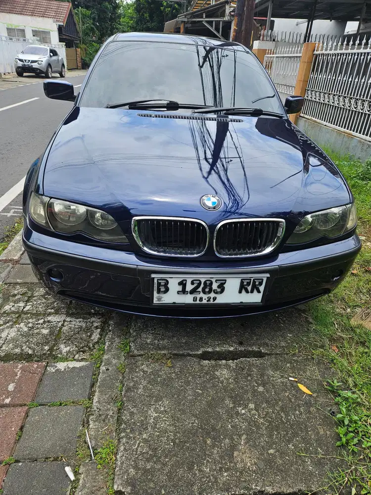 BMW 318i 2003 Bensin