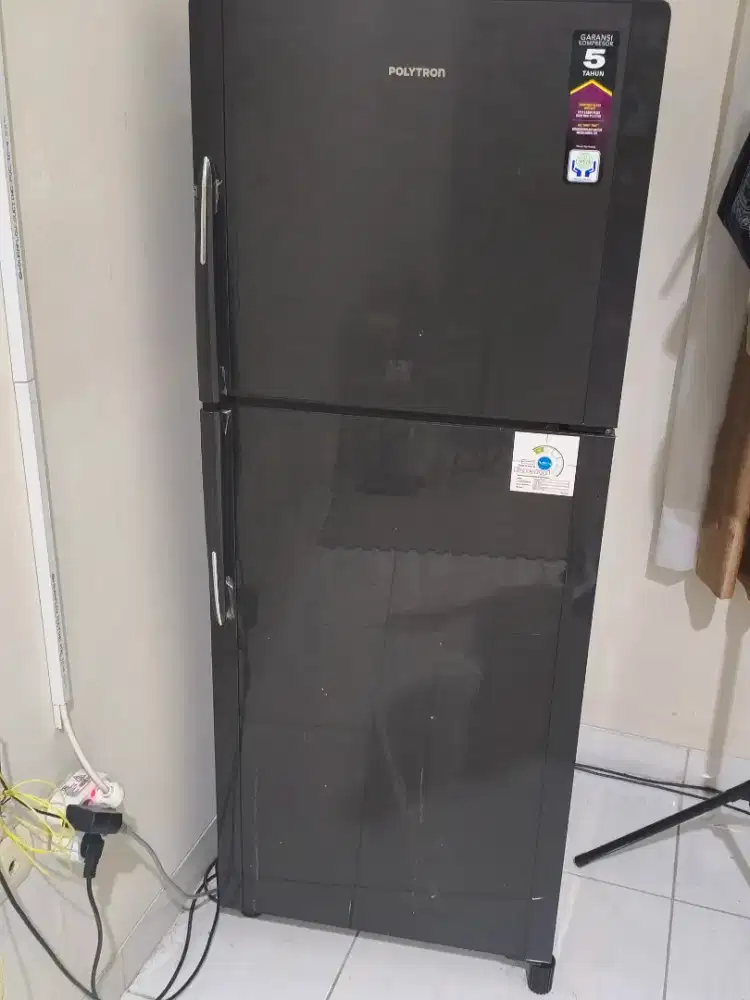 Kulkas Polytron