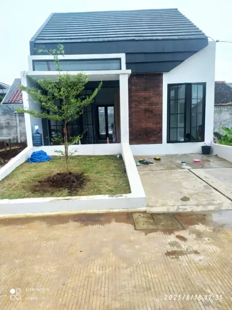 Perumahan baru masuk 2 mobil