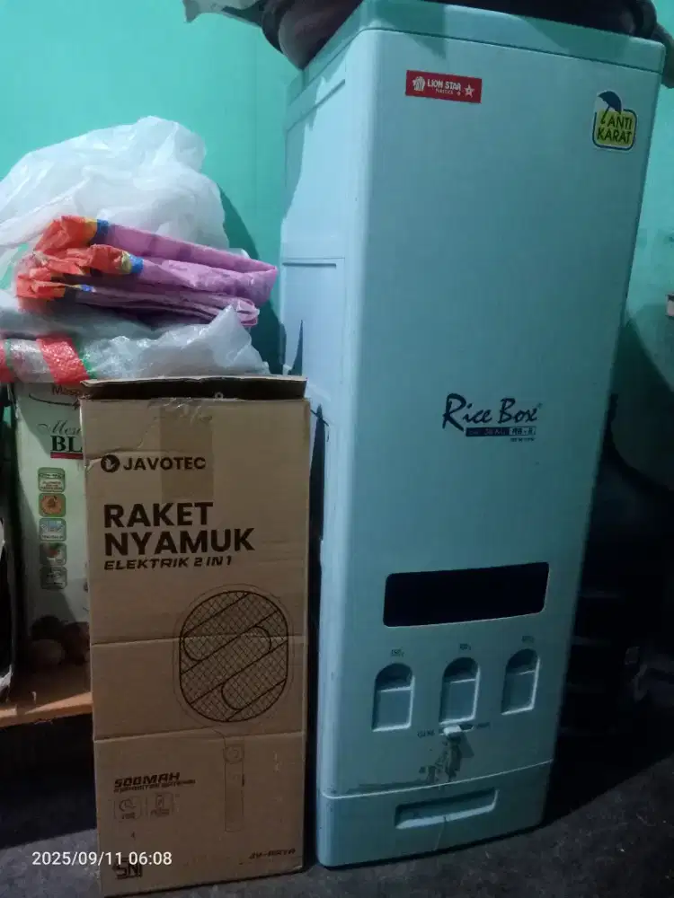 Rice box / penyimpan beras maspion