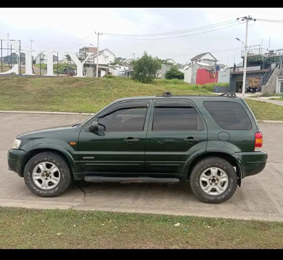 Ford Escape 2004 Bensin