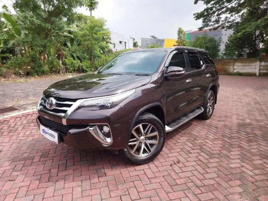 DP MURAH Toyota Fortuner 2.4 4x2 VRZ Solar Matic 2017 Coklat wci