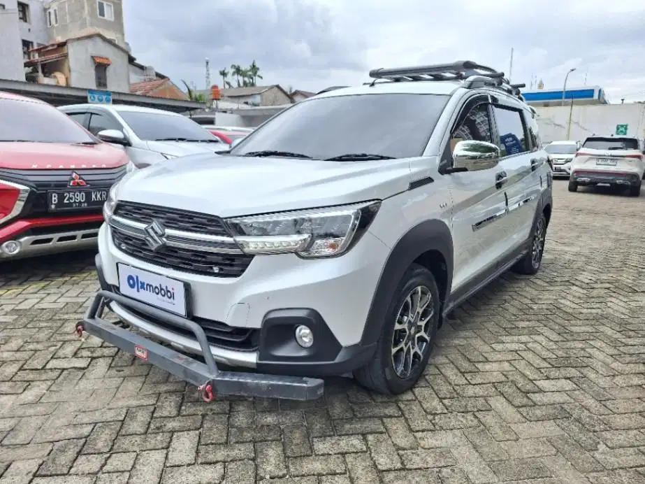 LOW DP Suzuki XL7 1.5 Zeta Bensin-MT 2021 DFF