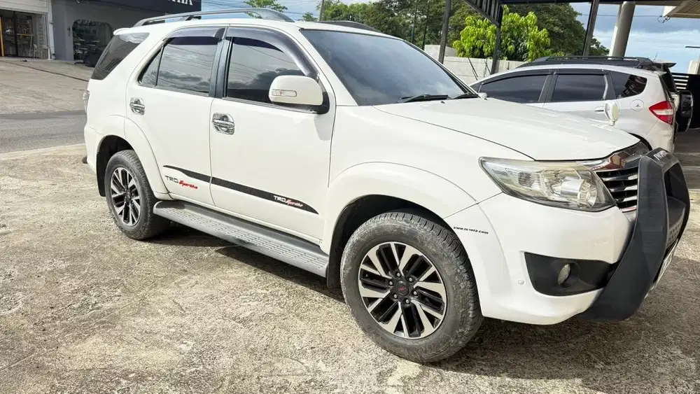 FORTUNER G A/T DIESEL 2012 BL PUTIH ISTIMEWA