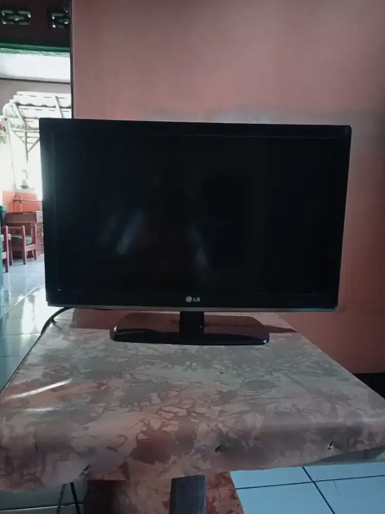 jual santai tv LG 22 inch bekas normal