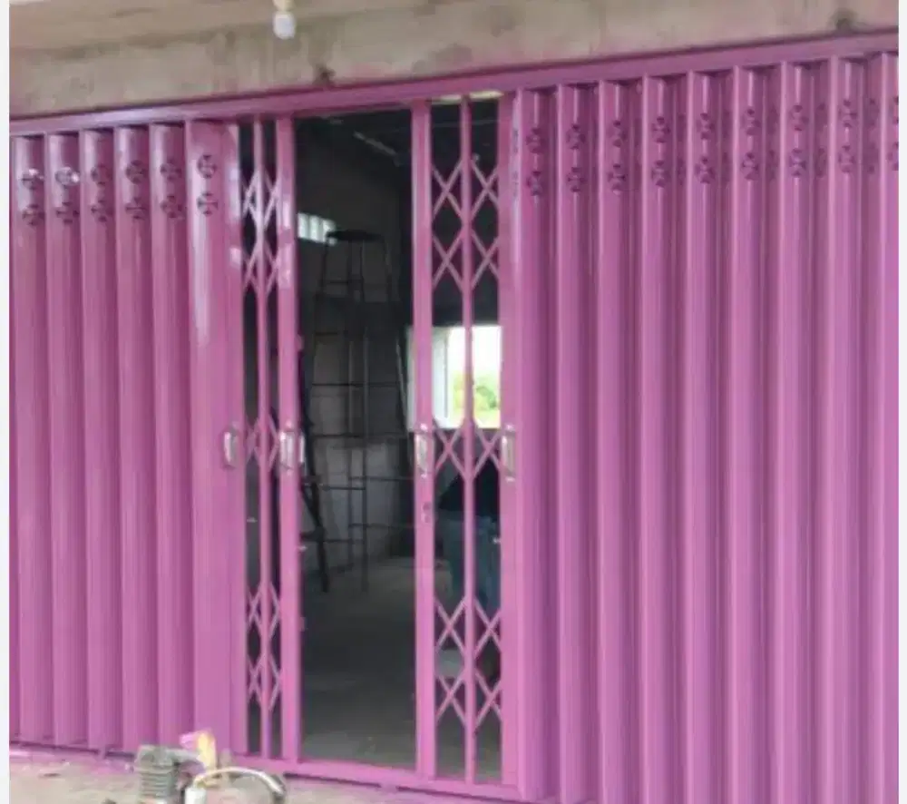 Spesialis pintu Harmonika
