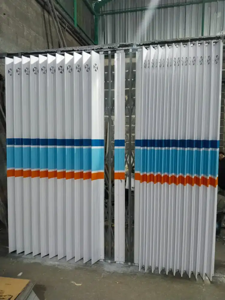 Spesialis pintu Harmonika