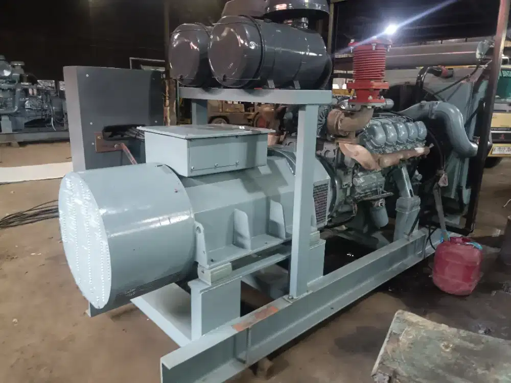 Genset seken second bekas MAN 500 kva tipe open