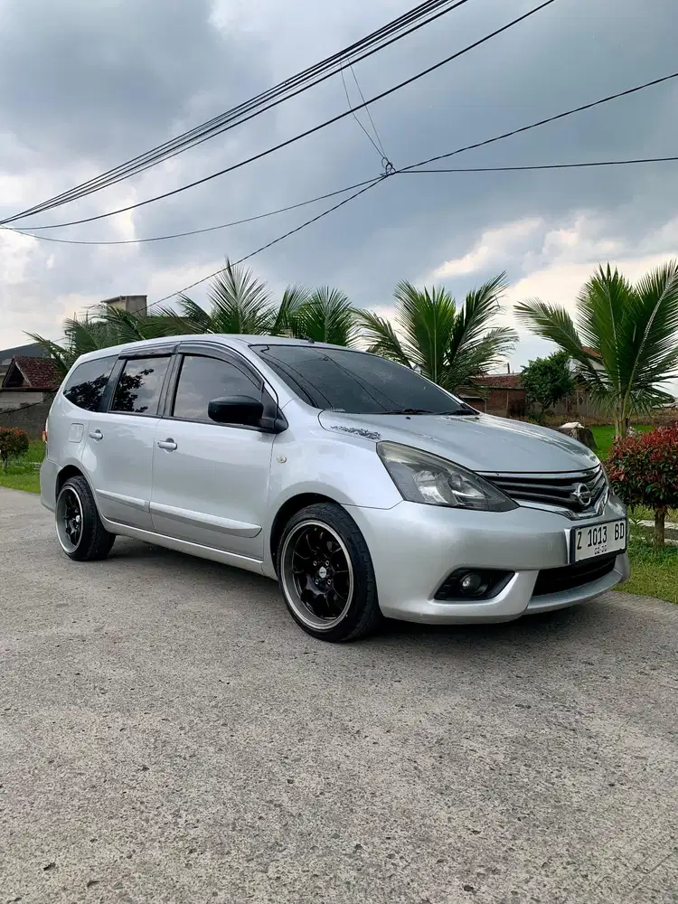 Nissan Grand livina 2014 XV 1.5 Matic