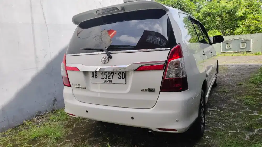 innova Diesel V matic barong d jogja