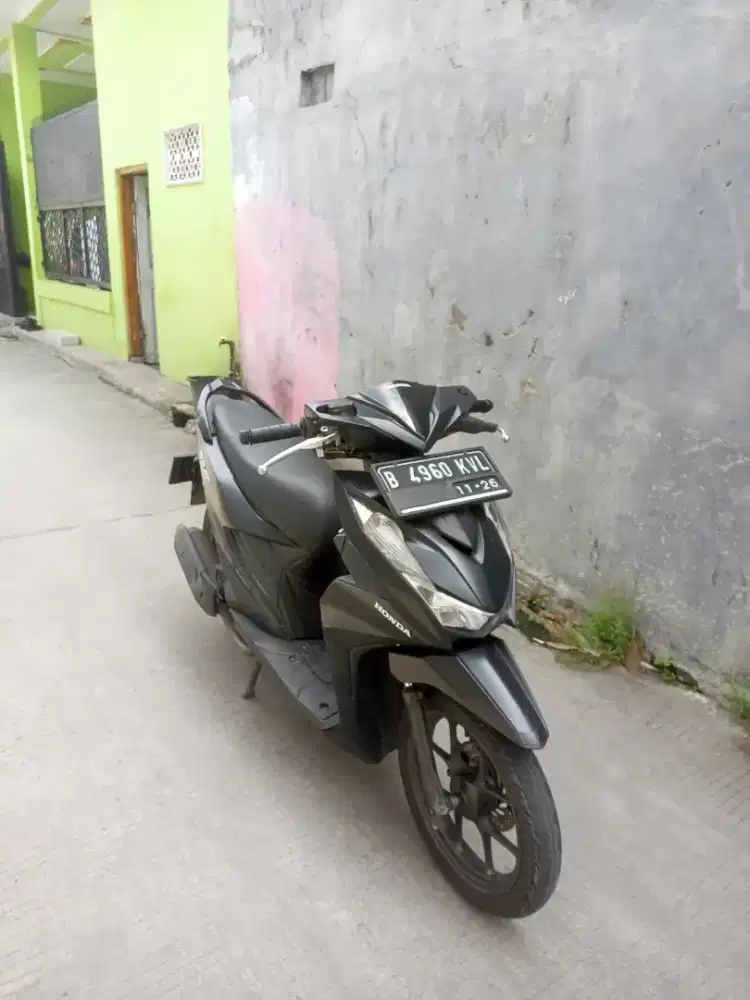 Di jual motor Honda Beat Deluxe 2021