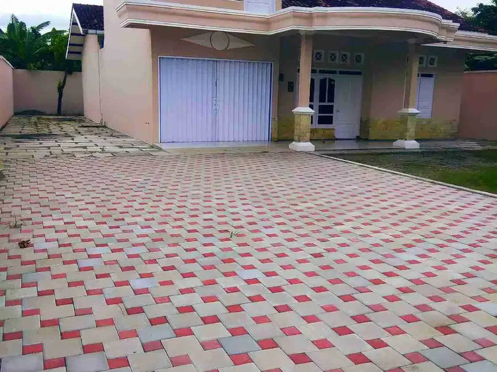 Dijual Rumah Halaman Luas Dekat Jalan Wates KM 9 Sleman Yogyakarta