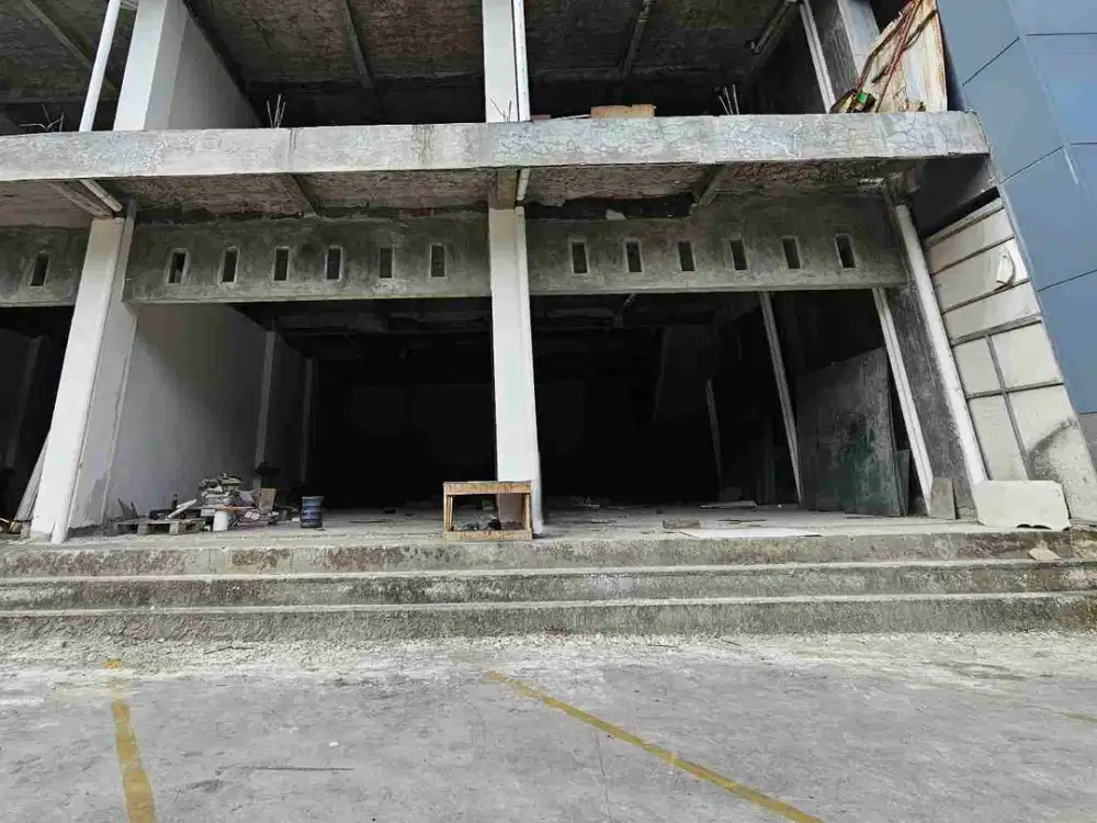 Ruko Gandeng Istimewa Poros Jalan Sudirman Balikpapan Dekat Mall dan Perbankan