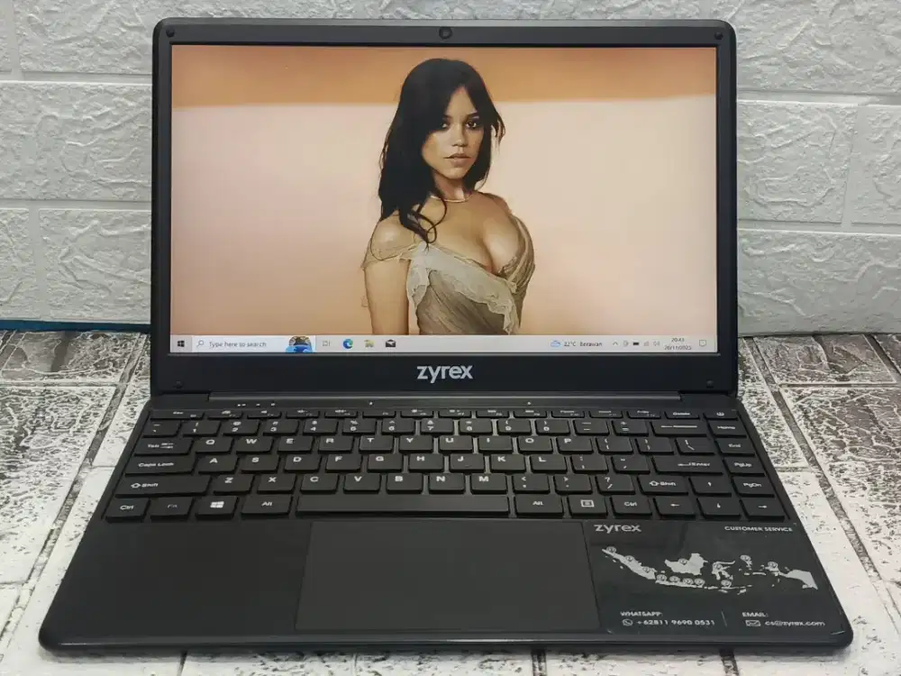 Type laptop: Zyrex Sky 232 Celeron N4020 RAM 4GB SSD 256GB