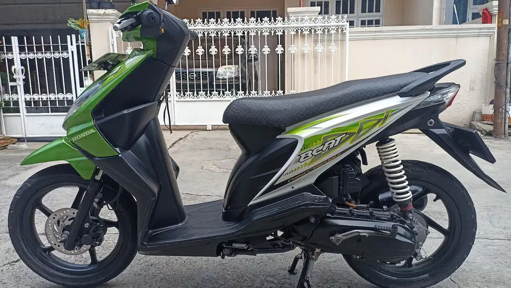 Honda beat karburator tahun 2012.