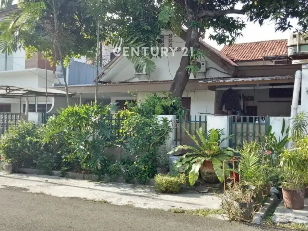 Dijual Rumah Lama Terawat Lokasi Nyaman Dan Premium Di Kby Baru