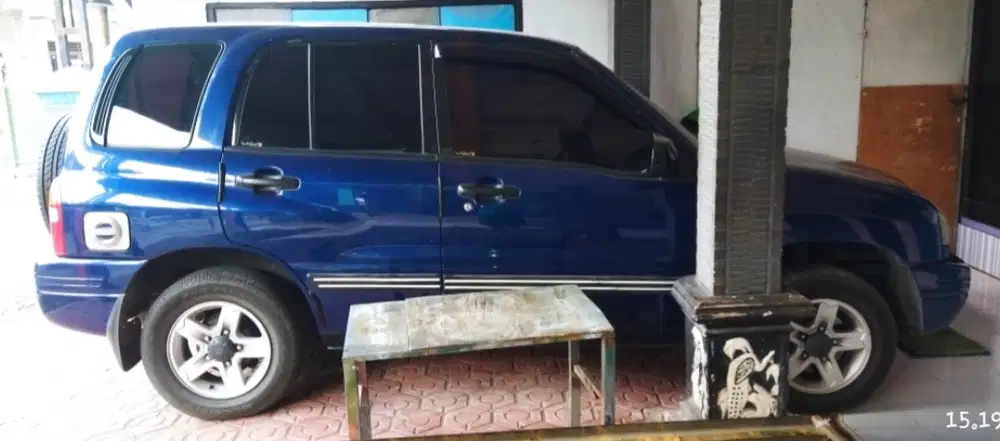 Suzuki Escudo 2003 Bensin