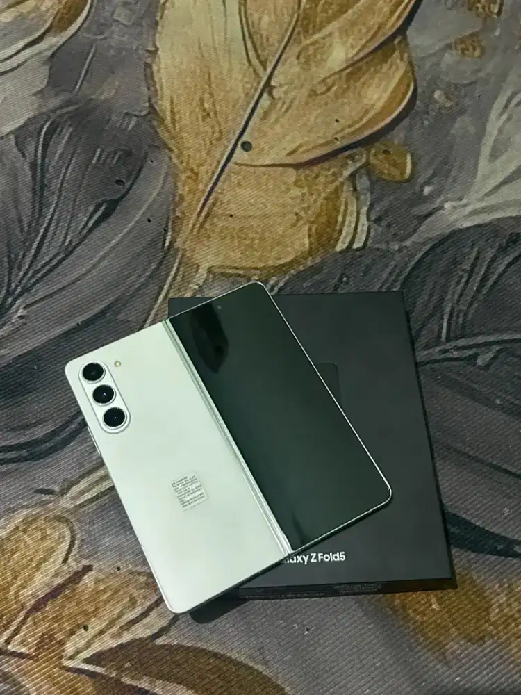 Samsung Z fold 5 5g 12/512 gb silver