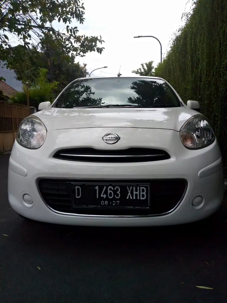 Nissan march L 1.2 matic 2012