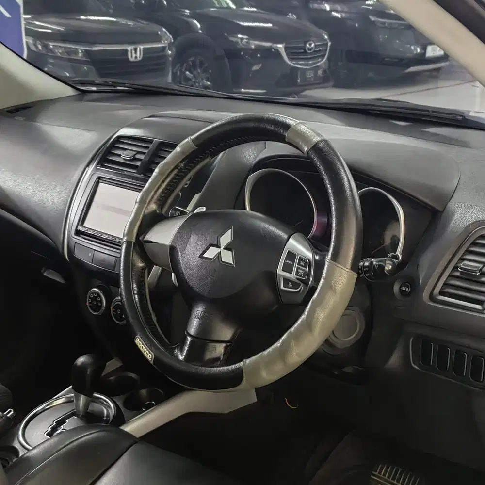 Dp 25 JT Mitsubishi Outlander 2.0 PX matic 2013 Bensin