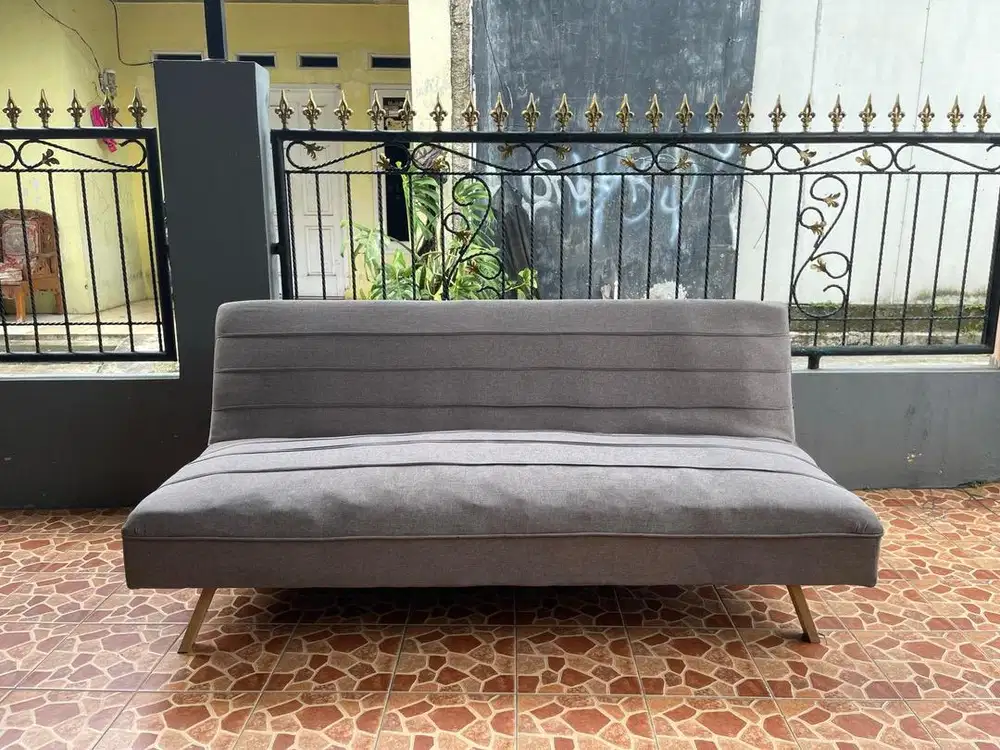 sofa bed informa grey kaki besi kondisi 90% mulus empuk
