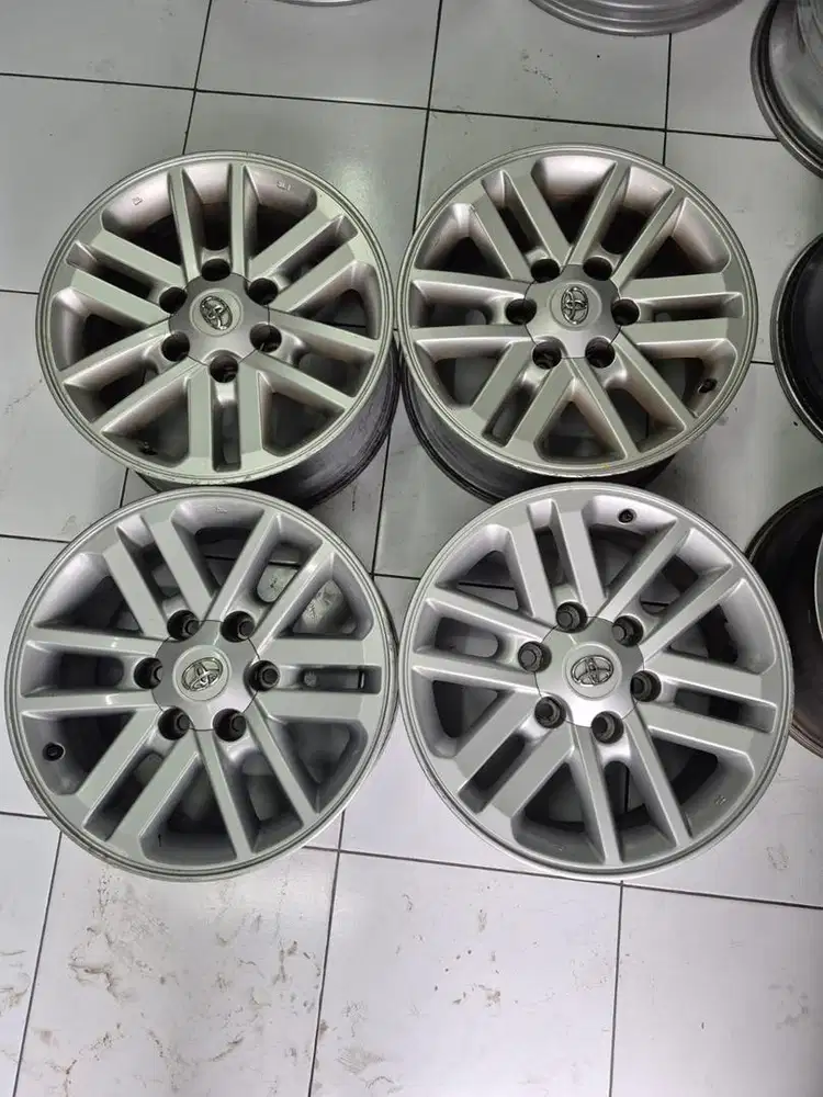 Jual belg Orginal Fortuner R17 pcd 6*139'7 lebar 7.5 Et25..4pcs