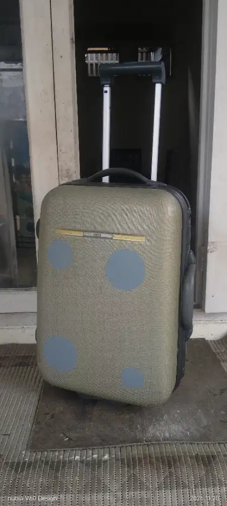 american torister size 20 inci.