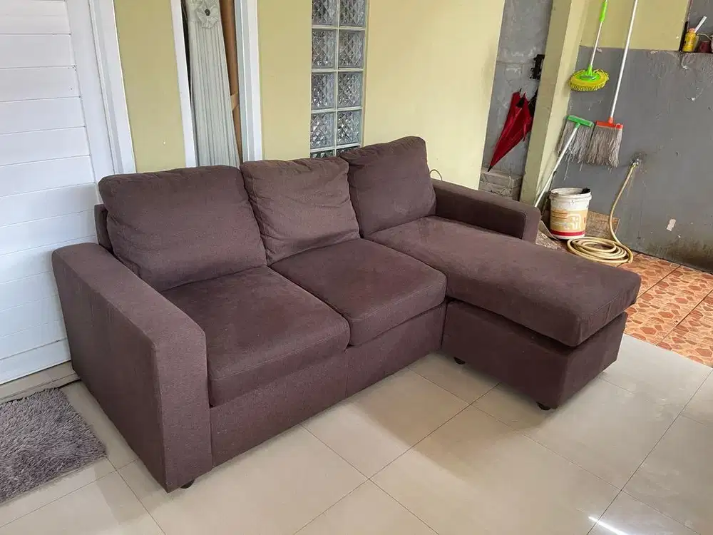 sofa L informa cokelat kondisi 95% mulus empuk bersih