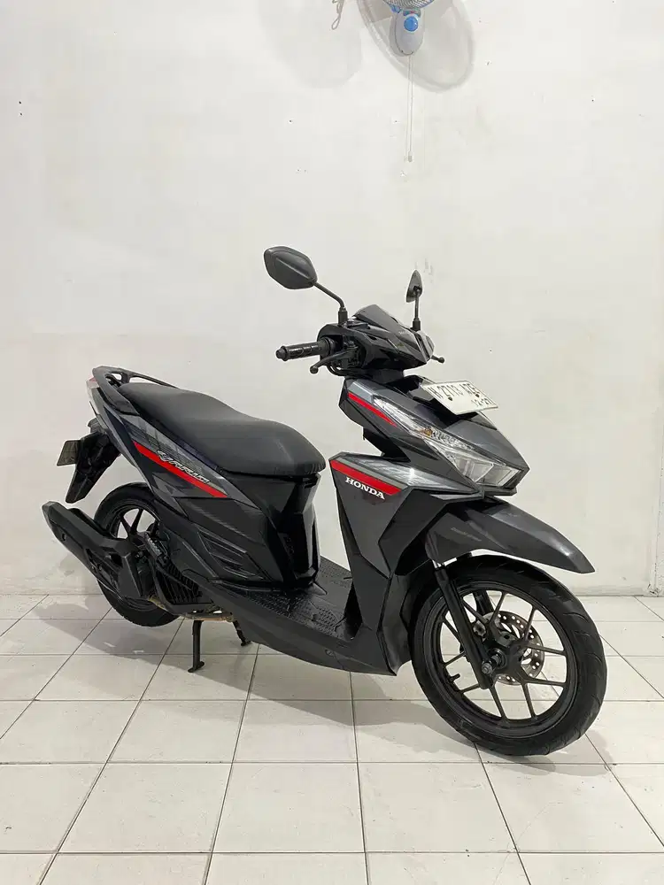 VARIO 125 LED 2017 hitam