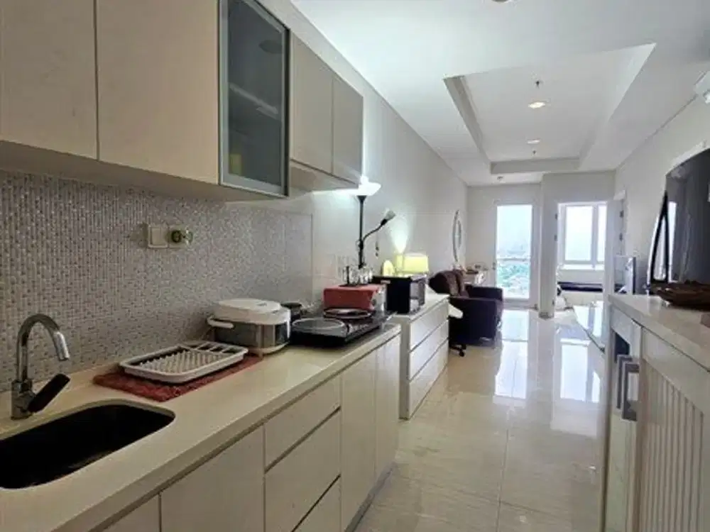 Lokasi Prime Sewa 2BR Furnished Bagus di Grand Madison Dengan Fasilitas Kolam Renang, Gym, Kids Playground Dkt Mall Central Park, Taman Anggrek & Tol