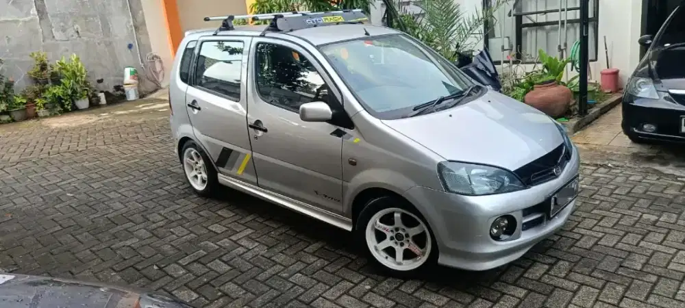 Daihatsu YRV langka ganteng 2001 bisa Tukar tambah
