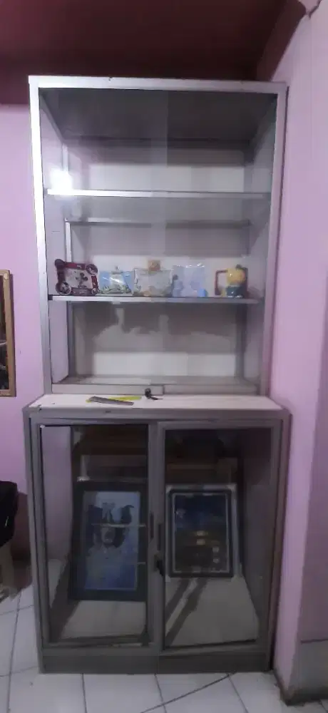 Eatalase kaca untuk pajangan pigora