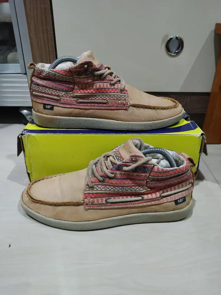 Sepatu Caterpillar moctoe preloved size 40