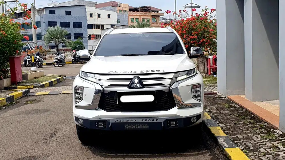 Km27rb mitsubishi pajero sport dakar ultimate 2023 putih pajak panjang
