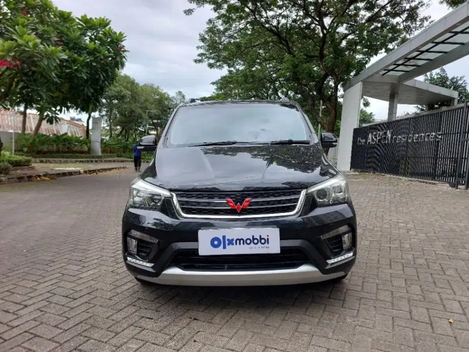 DP MURAH Wuling Confero S 1.5 L Bensin-MT 2018 Hitam CKKKB