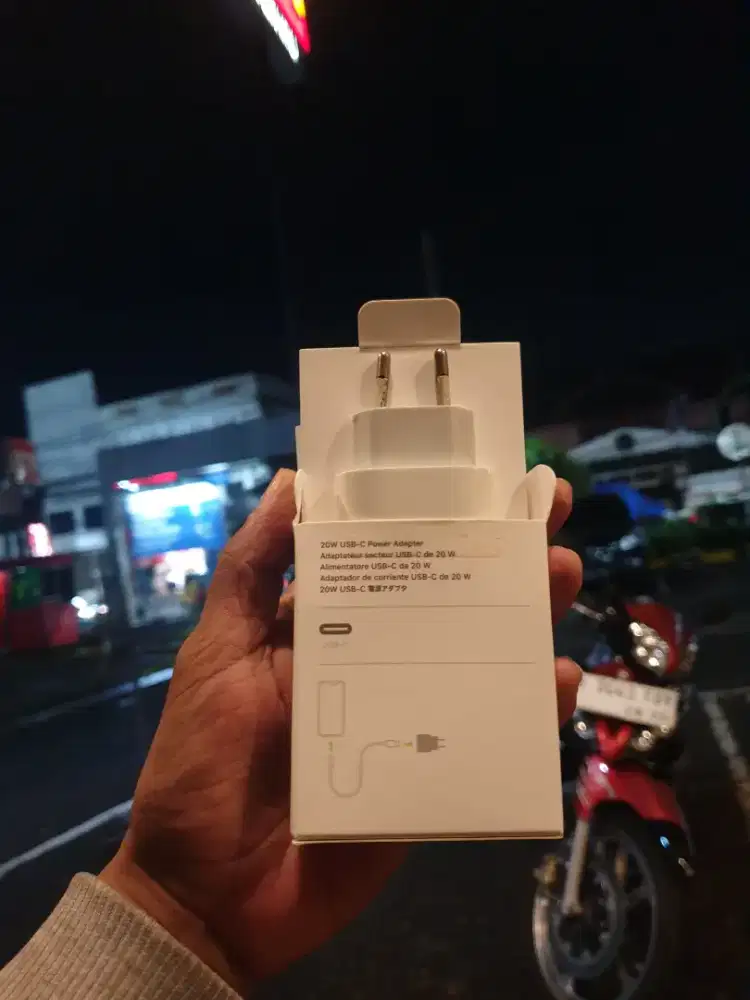 Adapter for iphone 20 watt ori copotan iBox