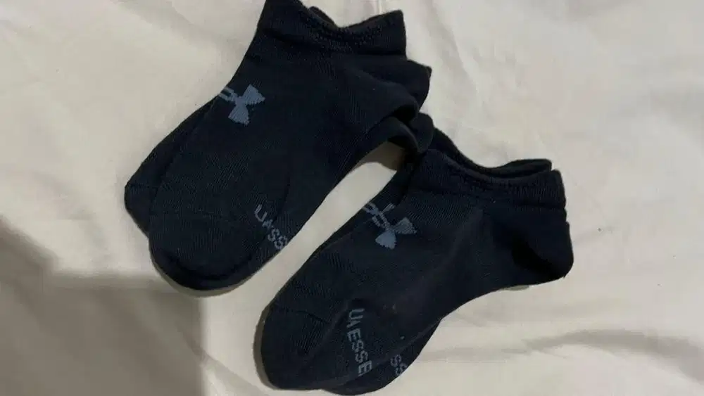 Kaos Kaki Hitam (baru)