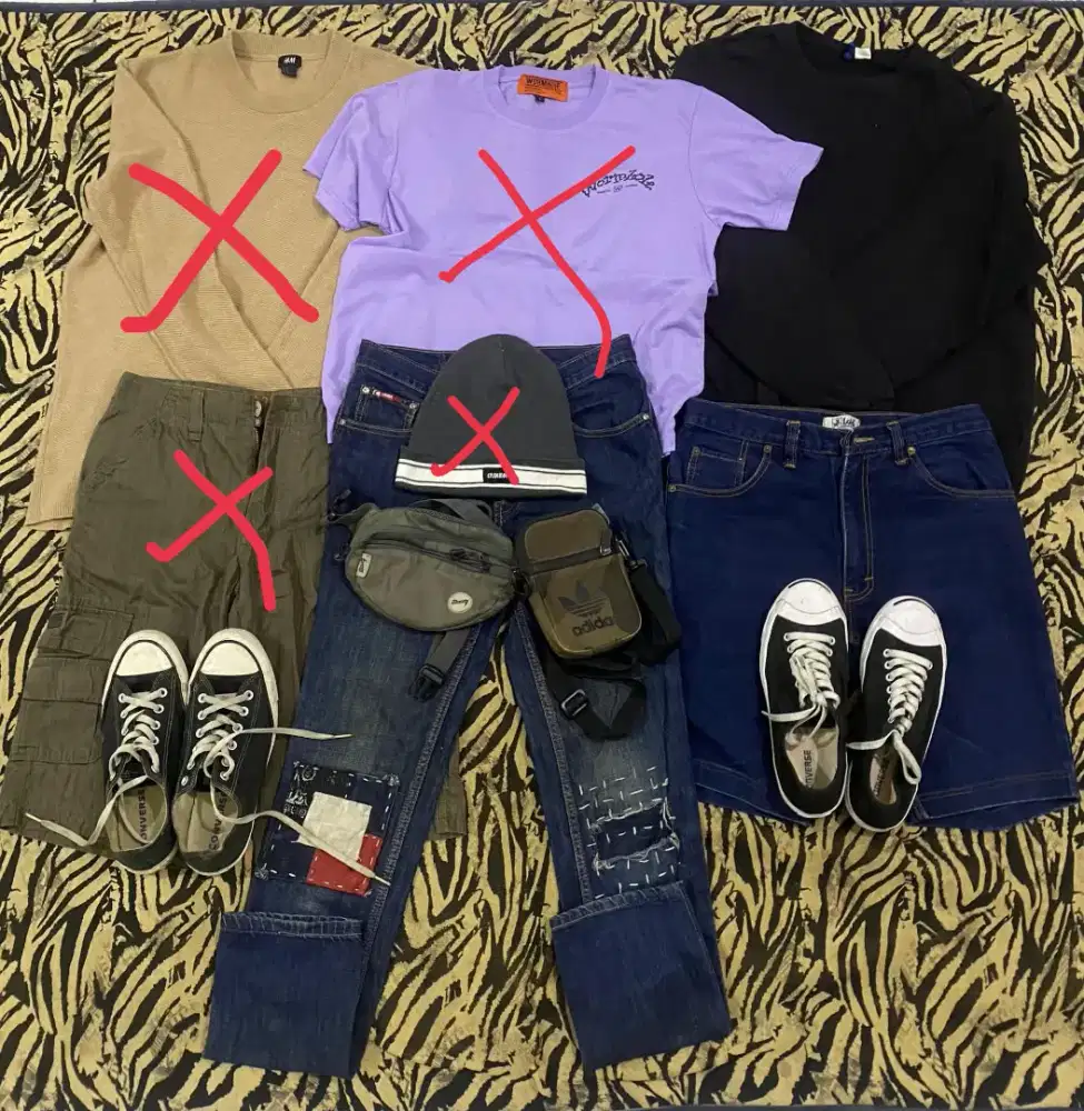 Minimal beli 2 50k peritem 25an kecuali sepatu khusus ambil ke lok