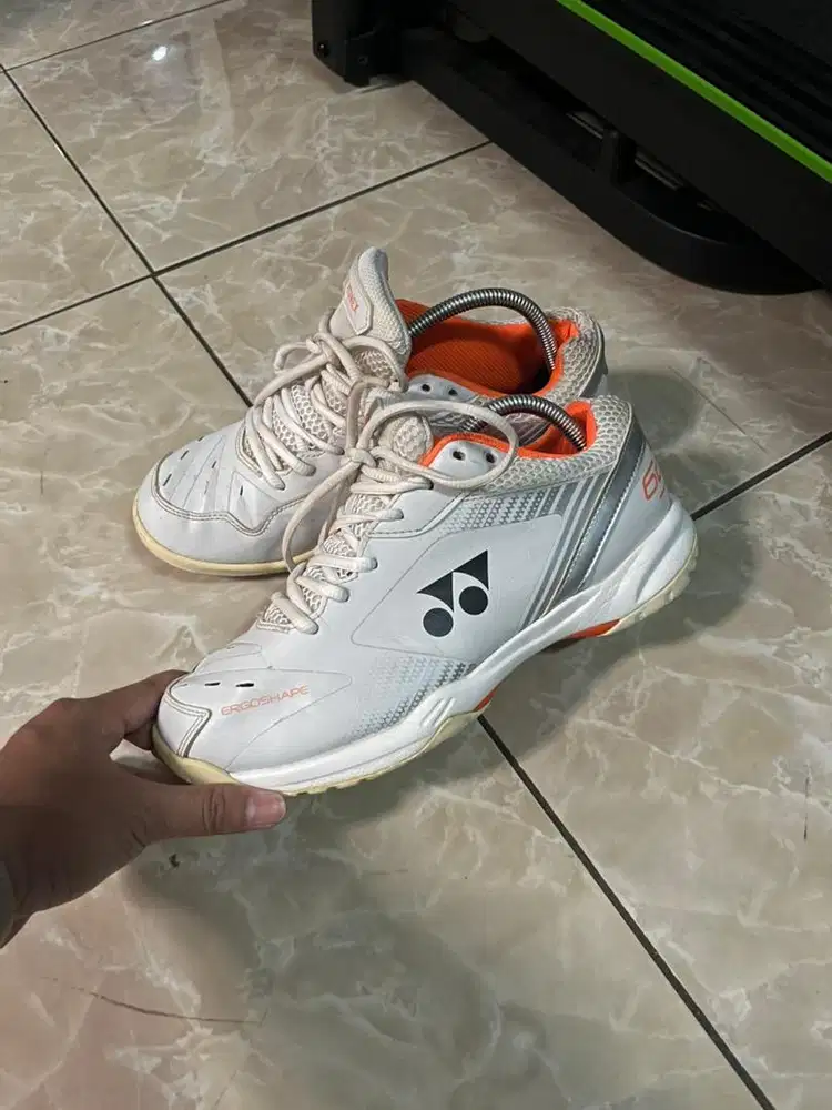 Sepatu Yonex SHB 65 x3