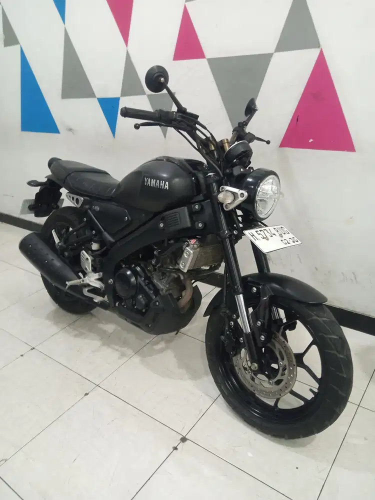 Yamaha XSR 155 2020 hitam
