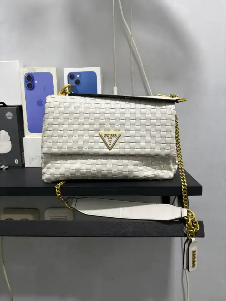 tas guesss originall white