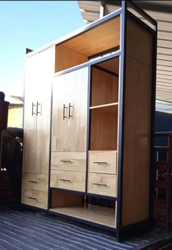 Lemari pakaian modern minimalis