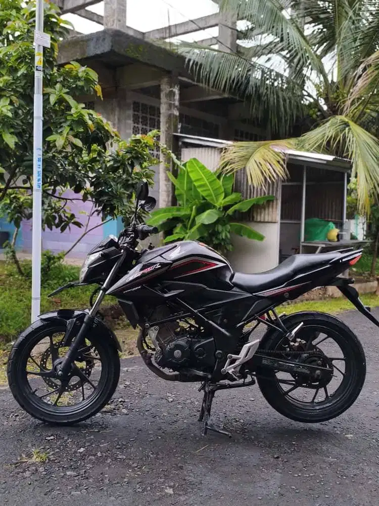 Honda CB 150R StreetFire New LED 2016