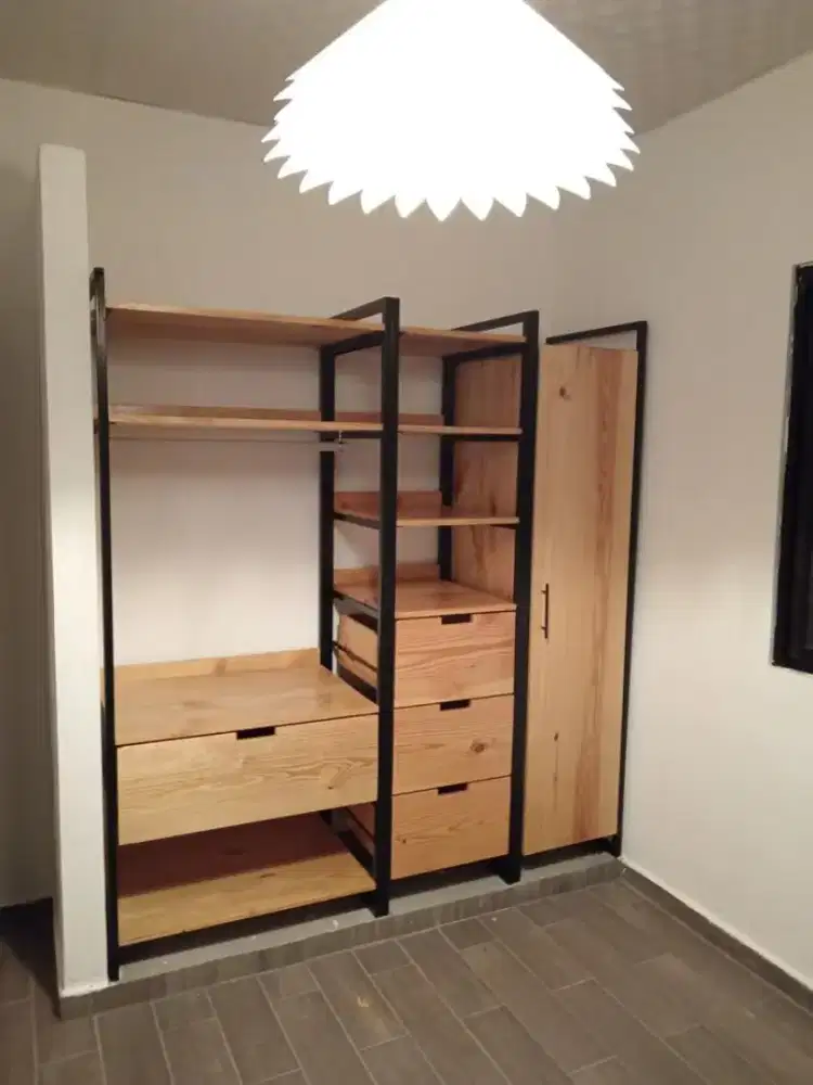 Lemari pakaian modern minimalis