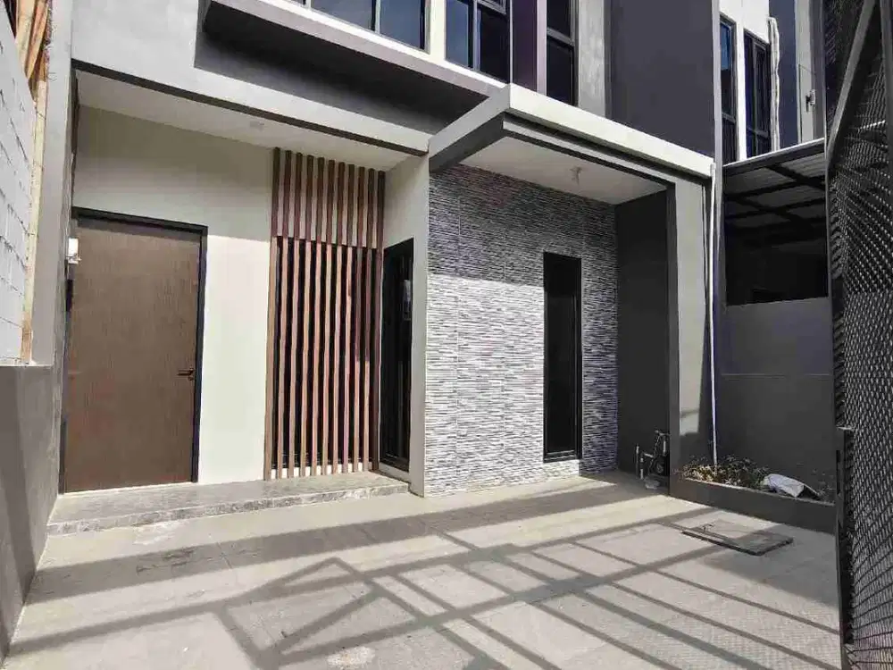 Rumah Baru 2 Lantai Mojo Gubeng Dekat Unair, Dharmahusada